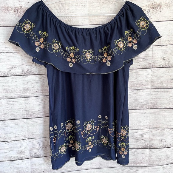 2/$25 FEVER Floral Summer Top Size Small - Picture 2 of 6